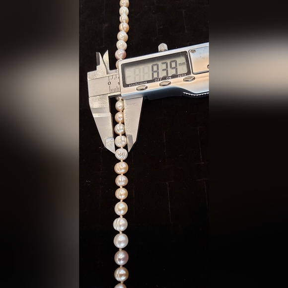 22" Almost Round Circled Freshwater Pearl Necklace 7mm-8mm - Picture 5 of 5